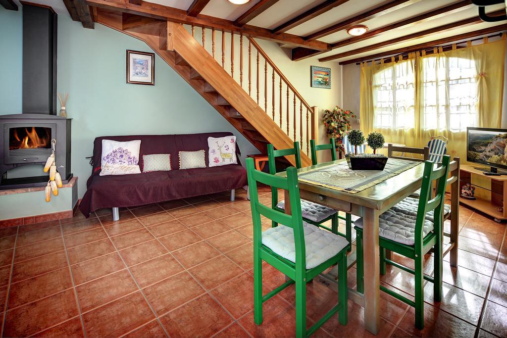 Apartamentos Bellavista Alquézar Δωμάτιο φωτογραφία